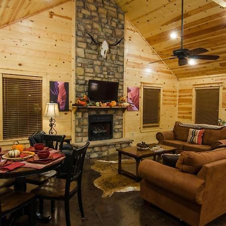 Shine On Harvest Moon W Bbq Vila Broken Bow Exterior foto